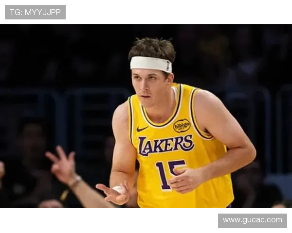 奥斯汀·里夫斯挡拆针对中锋造位较上季替补效率升高