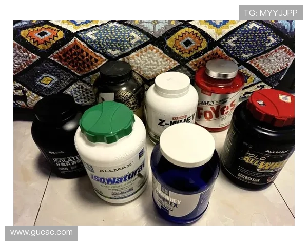 汪顺家的冰箱里塞满蛋白粉，连饮料都是按秒喝的